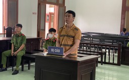 Phú Yên: Tạt xăng đốt vợ cũ, lĩnh 8 năm tù