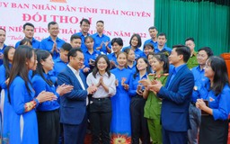 Chủ tịch tỉnh Thái Nguyên đối thoại với thanh niên về khởi nghiệp và chuyển đổi số