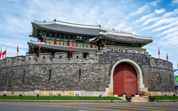 Thành cổ Hwaseong -  Viên ngọc kiến trúc cổ của Hàn Quốc