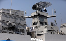 Ấn Độ triển khai 3 khu trục hạm ứng phó nguy cơ tấn công trên biển