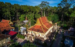 'Đắm chìm' trong thiên nhiên tươi đẹp, kiến trúc Khmer độc đáo ở Trà Vinh