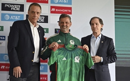 Đồng chủ nhà World Cup 2026, Mexico bổ nhiệm HLV người Argentina dẫn dắt đội tuyển