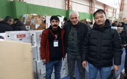 Người Việt tại Thổ Nhĩ Kỳ gom 1 tuần lương: Mua thực phẩm gửi nạn nhân bị động đất