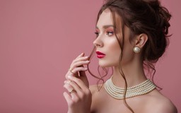 Nâng tầm đẳng cấp thời trang với vòng cổ choker