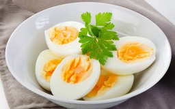 Trứng luộc chín để trong tủ lạnh được bao lâu?