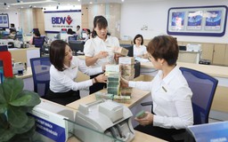 'Ông lớn' giảm lãi vay cho bất động sản, sản xuất