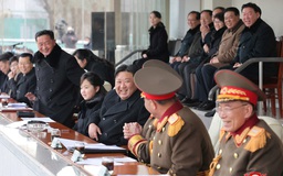 Báo Triều Tiên nói viện trợ nước ngoài là 'kẹo độc', kêu gọi tự lực