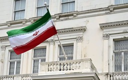 Iran cấm vận trả đũa Anh và EU