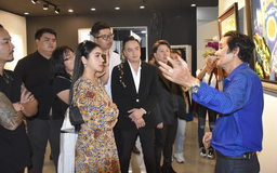 Ca sĩ Cao Thái Sơn mua 'tranh ngược kính' của kỷ lục gia mừng như được vàng
