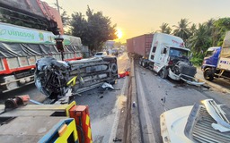 Tai nạn ở Tiền Giang: Xe đầu kéo va chạm ô tô, 6 người bị thương