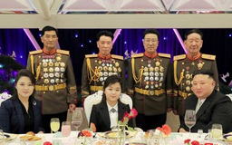 Con gái ông Kim Jong-un dự tiệc cùng tướng lĩnh, được truyền thông gọi là 'đáng kính'