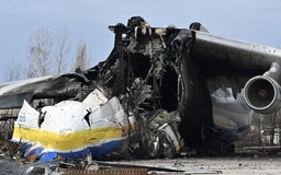 Ukraine bắt cựu quan chức trong vụ máy bay lớn nhất thế giới bị phá hủy