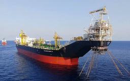 Quân đội Thái Lan ngăn sự cố tràn dầu từ tàu chở 400.000 thùng