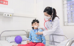 Bé gái nhập viện cấp cứu vì ăn nhầm bim bim tẩm thuốc diệt chuột