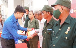 Bí thư T.Ư Đoàn Nguyễn Minh Triết dự chương trình 'Tháng ba biên giới' tại Kiên Giang