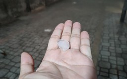 Mưa đá xuất hiện bất ngờ ở Tây Ninh