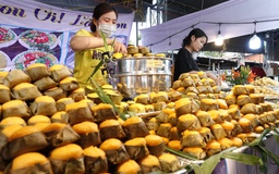 “No mắt” với gần 100  loại bánh dân gian Nam bộ hội tụ ở Cần Thơ