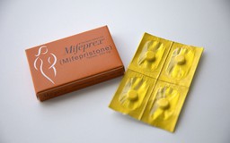 Nhật Bản lần đầu cấp phép thuốc phá thai
