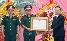 Trao Huân chương Chiến công hạng nhất tặng Tổng cục II