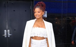 Nàng tiên cá Halle Bailey xinh đẹp trong bộ váy của NTK Việt