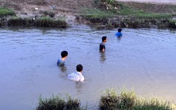 Tiếng khóc xé lòng ở nơi 4 bé gái đuối nước tử vong trên kênh Sông Quao