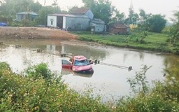 Hà Tĩnh: Xe ô tô lao xuống hồ nước, tài xế tử vong