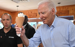 Các trợ lý phát rầu vì khẩu vị 'quá trẻ trung' của Tổng thống Biden