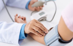 Vì sao người mắc tiểu đường cần chú ý với huyết áp thấp?