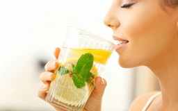 Lợi ích sức khỏe khi uống nước chanh