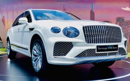 Bentley Bentayga bản kéo dài có giá hơn 18,5 tỉ đồng tại Việt Nam