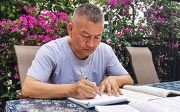 Triệu phú tự thân Trung Quốc 56 tuổi đi thi đại học lần thứ 27