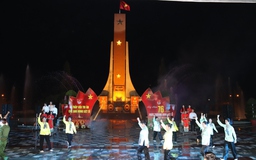 Bình Thuận: Hàng ngàn người thắp nến tri ân các anh hùng liệt sĩ