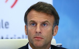 Khủng hoảng nối tiếp gây sức ép lên Tổng thống Macron