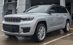 Jeep Grand Cherokee L tại Việt Nam 'lãnh án' triệu hồi do lỗi trục lái