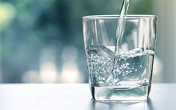 Ngày mới với tin tức sức khỏe: Nước đun sôi nhiều lần có gây ung thư?