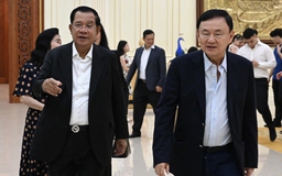 Ông Thaksin, bà Yingluck xuất hiện trong tiệc sinh nhật của Thủ tướng Hun Sen