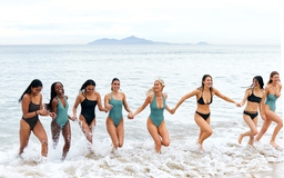 Dàn thí sinh Hoa hậu Hoàn vũ Úc diện bikini ngây ngất ở biển Đà Nẵng