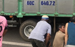 Tai nạn giao thông ở Bình Thuận: Xe máy va vào xe tải, hai người tử vong