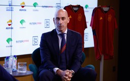 Chủ tịch Liên đoàn Bóng đá Tây Ban Nha Luis Rubiales thông báo từ chức