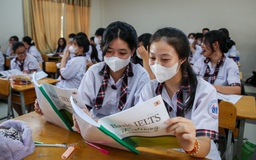 Trường công dạy thêm IELTS