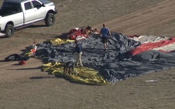 Rơi khinh khí cầu ở Mỹ, 4 người chết