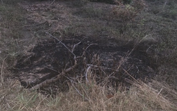 Người dân trình báo hiện tượng lạ ở Đắk Lắk: Mặt đất bỗng dưng tự bốc cháy