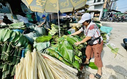 Chợ lá dong lớn nhất TP.HCM họp sớm