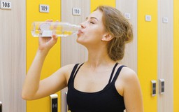 Thói quen uống nước sau đây không ngờ có thể gây hại cho sức khỏe