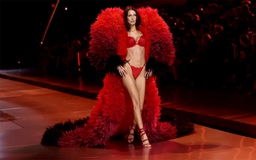 Siêu mẫu nào giàu nhất diễn trong Victoria's Secret Fashion Show 2024?