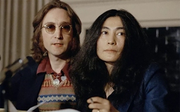 Bạn thân tiết lộ quá khứ của John Lennon trong cuốn sách mới ra mắt