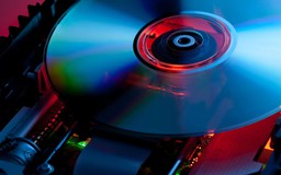 Đột phá mới mở đường cho đĩa CD/DVD quay trở lại