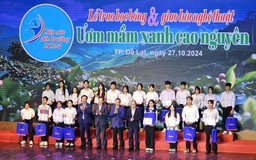 90 tân sinh viên Tây nguyên nhận học bổng hơn 1,3 tỉ đồng