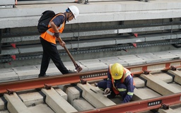 'Biệt đội' chuyên sửa tàu, đường ray cho metro Bến Thành - Suối Tiên