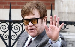 
Lý do Elton John chỉ trích việc hợp pháp hóa cần sa